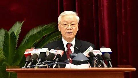Người phụ nữ chết ngay tại ngân hàng vì ốm nặng cũng phải ra tận nơi rút tiền